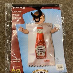 INFANT Ketchup pack Halloween costume. 6-9 size